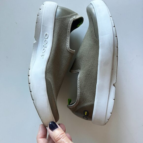 OOFOS Women's OOmg eeZee Low Shoe - Picture 6 of 10